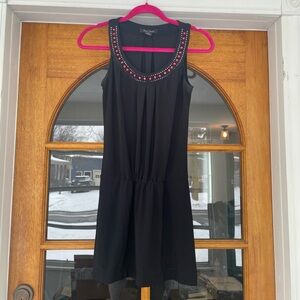 White House Black Market Sleeveless Coral Rhinestone Black Tunic Size XS